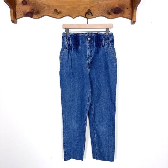 Abercrombie & Fitch Paperbag High Waisted Denim Med Wash Mom Jeans - Picture 1 of 3